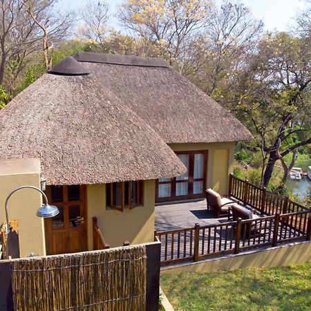 Divava Okavango Resort & Spa Bagani Екстер'єр фото