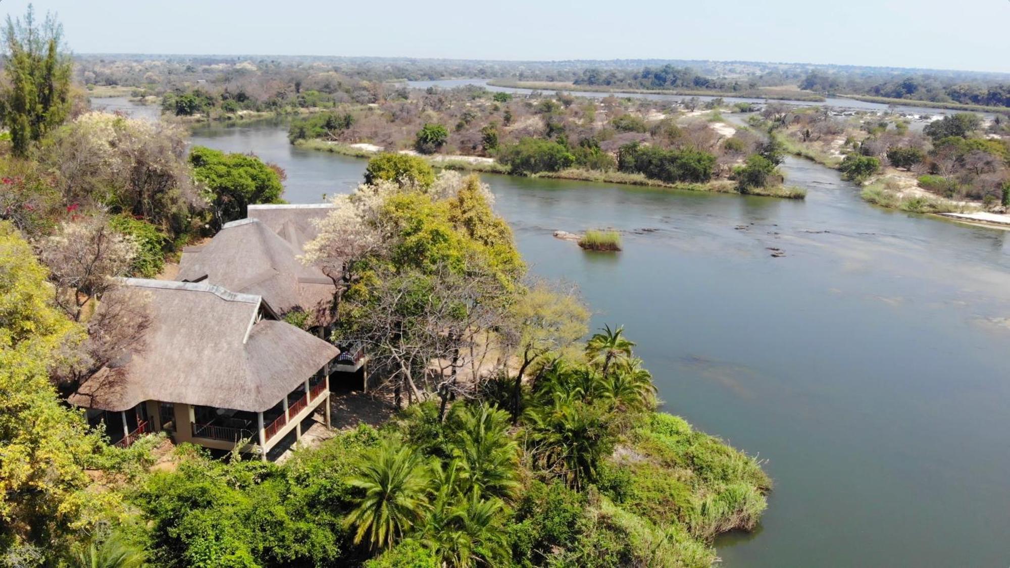 Divava Okavango Resort & Spa Bagani Екстер'єр фото