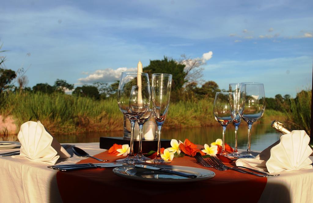 Divava Okavango Resort & Spa Bagani Екстер'єр фото
